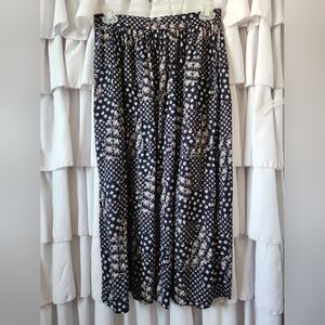 Women's Orvis Navy Blue Skirt with Pockets Size Twelve Petite